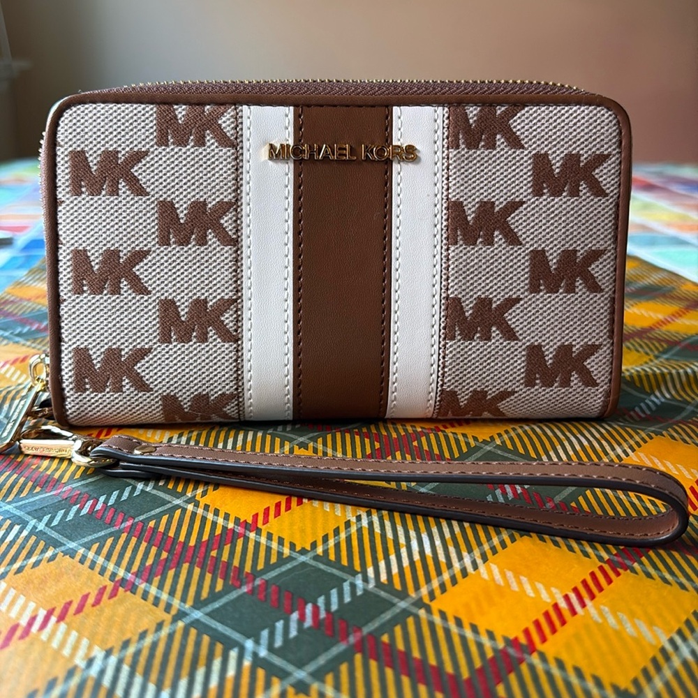 ✈️ MICHAEL KORS JET SET TRAVEL STRIPED LOGO JACQUARD SMARTPHONE WRISTLET ✈️